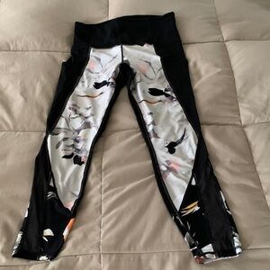 Athleta Womens Leggings with Black and Floral Design​